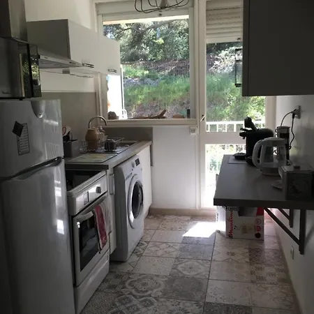 T2 Proche Plage Apartment